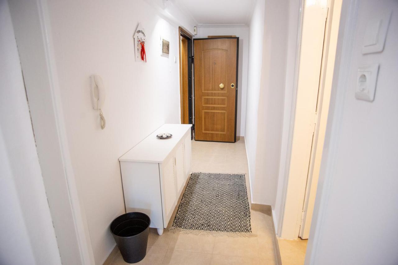 Apartment Center Small