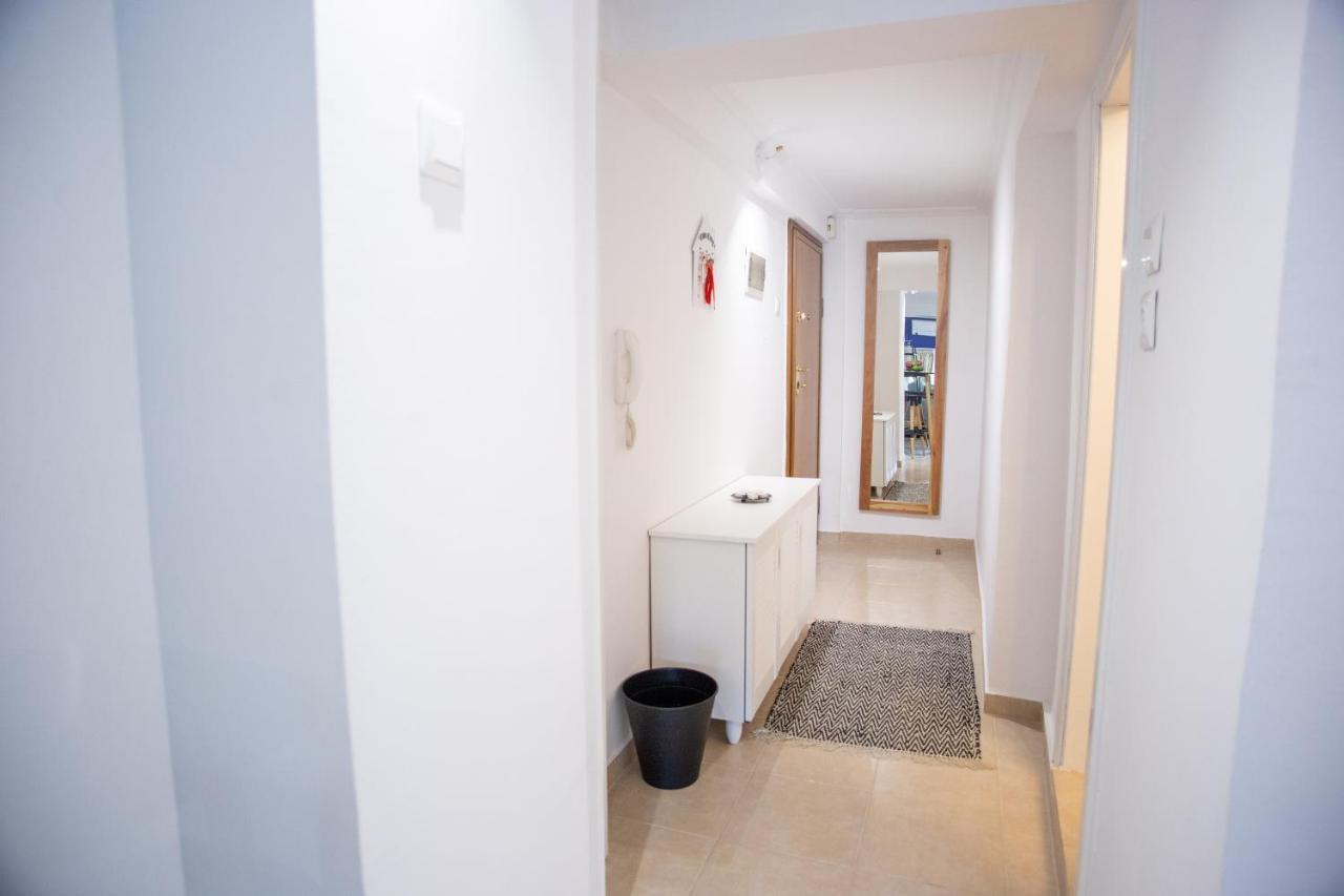 Apartment Center Small *